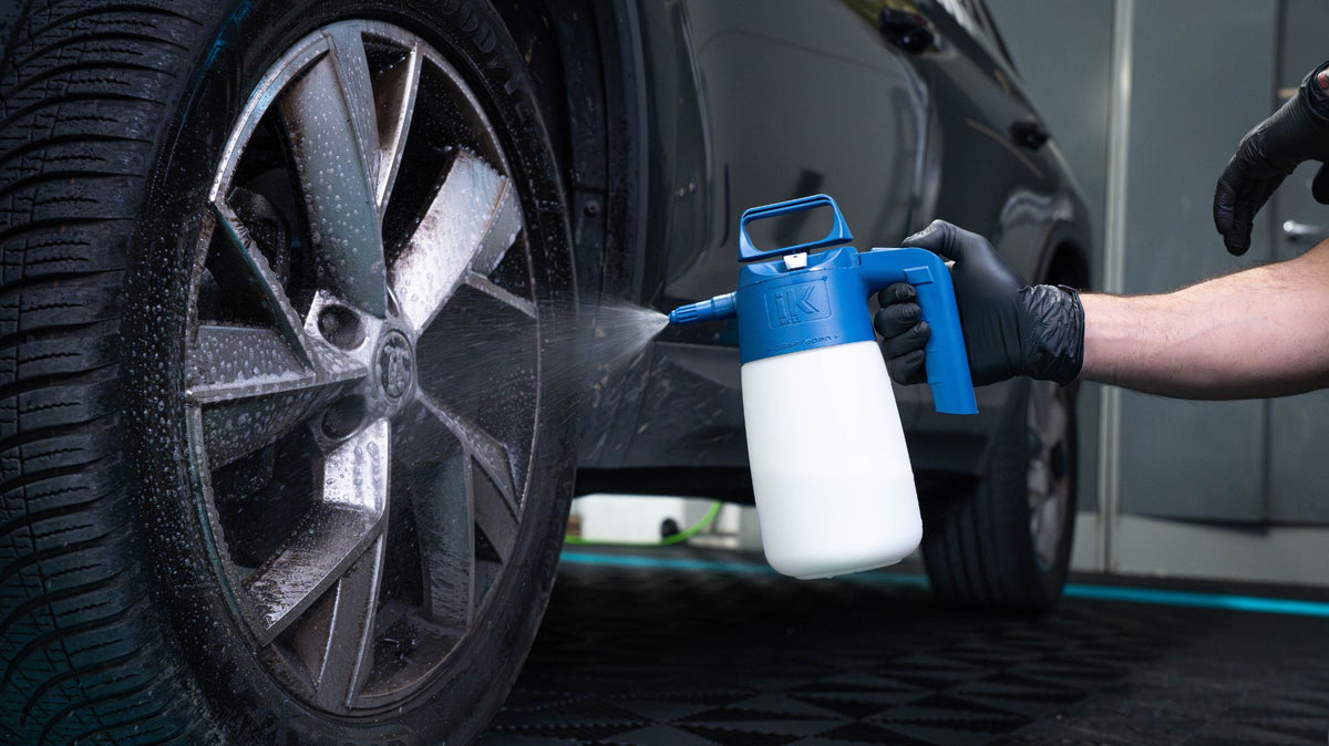 Pulvérisateur voiture alcalin 1,5L IK - Resistant produits - Bubble Auto